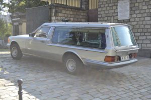 14-corbillard-mercedes-280SE-W126-ancien-vintage-a-louer